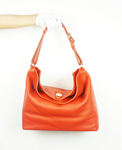 Tessie Hobo, front view